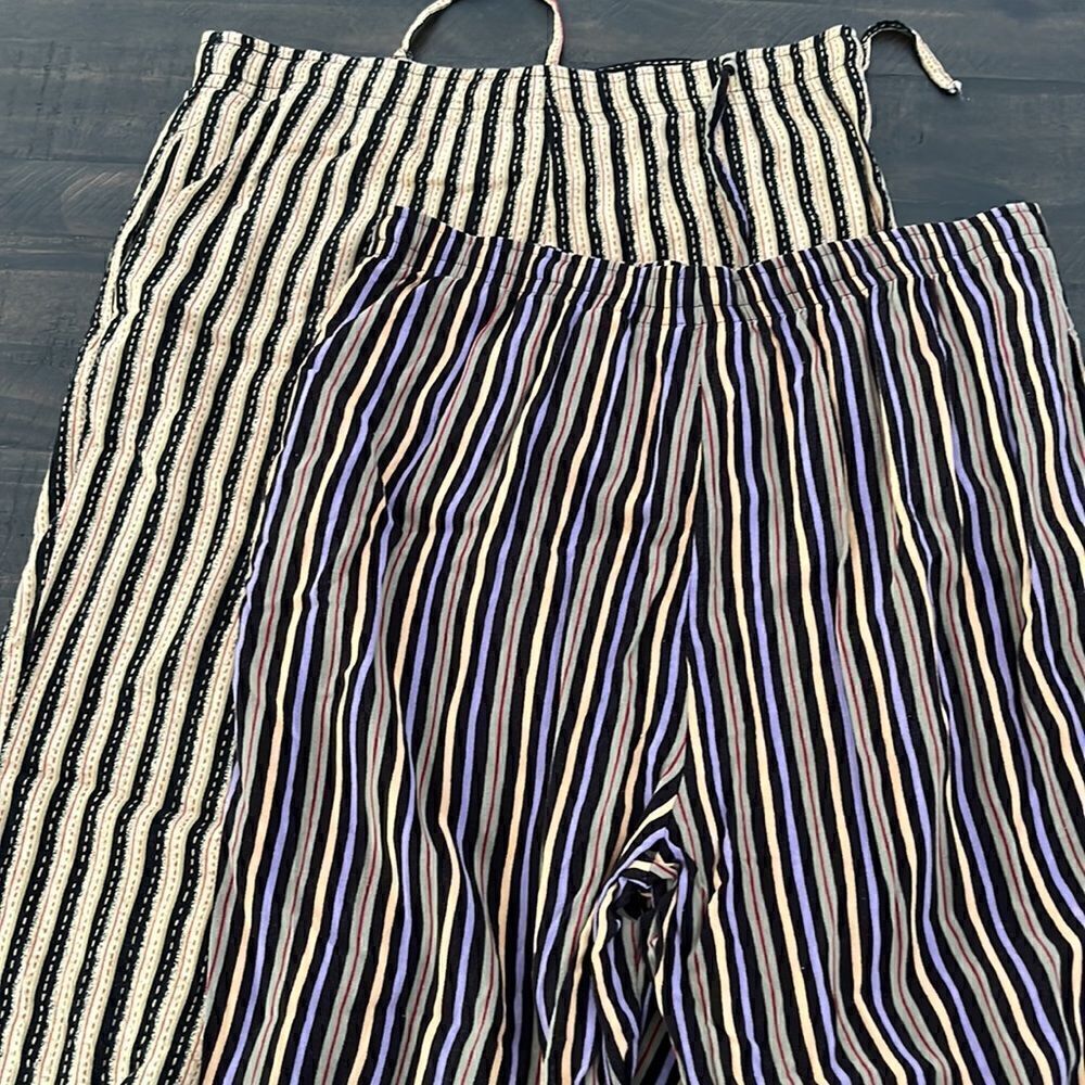 Bundle of stripped pants  - Picture 7 of 8